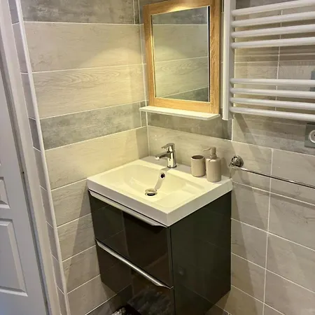 Le Cocon De La Trinité T22 *