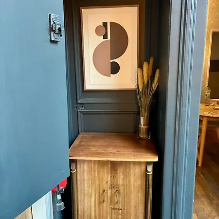 Le Cocon De La Trinite T22 *