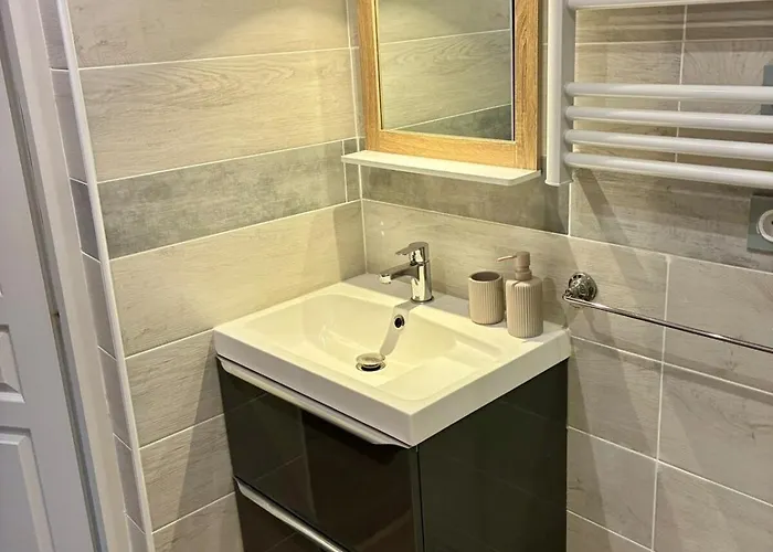 Le Cocon De La Trinite T22 *