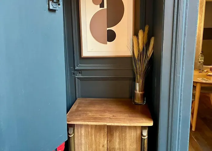 Le Cocon De La Trinite T22 *